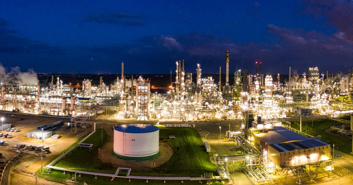 Ambev 'wellness', Petrobras, Sanofi: o que agita o mercado