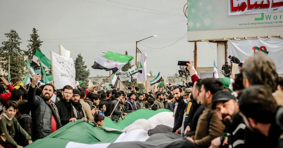 Crise no Oriente Médio: Protesto na Síria reflete tensões regionais enquanto Brasil busca evitar escalada após ataques no ...