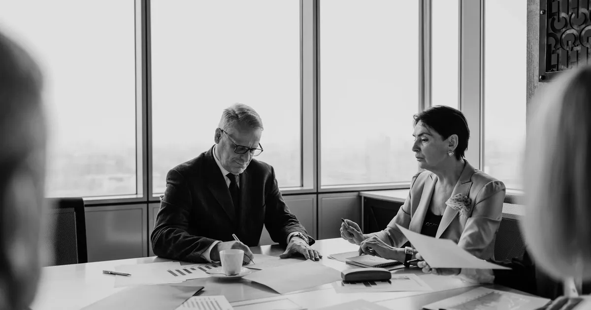 Azzas 2154: Itaú Assessor, Ambipar Adia, Verizon Compra