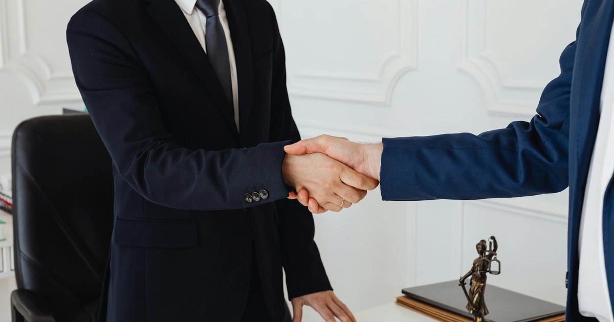 Balanço do dia: Vale e Petrobras turbinadas, educação tenta respirar