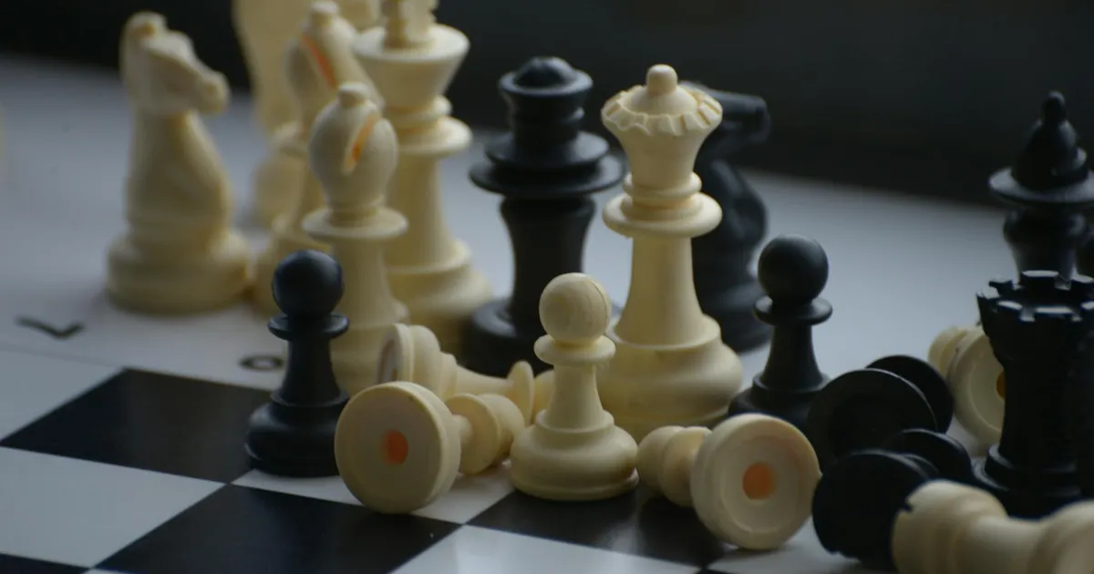 Balanços 1T26: O xadrez corporativo de juros e incertezas