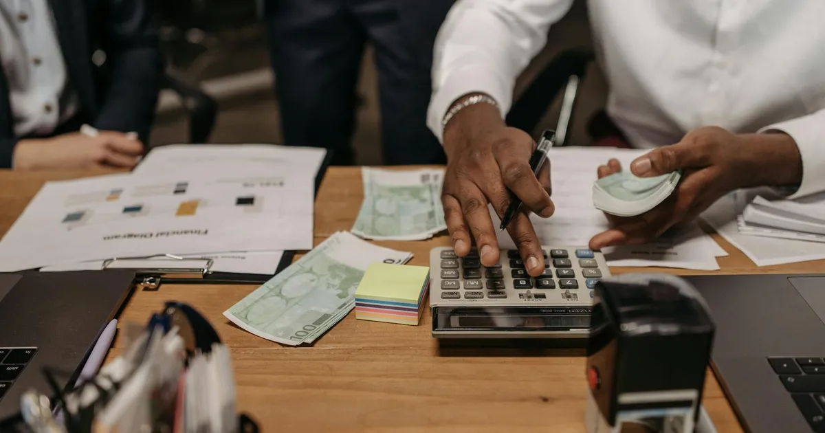 B3 Acelerada: Dividendos da Petrobras, Oxxo Sob Nova Direção e Balanços Agitam o Mercado