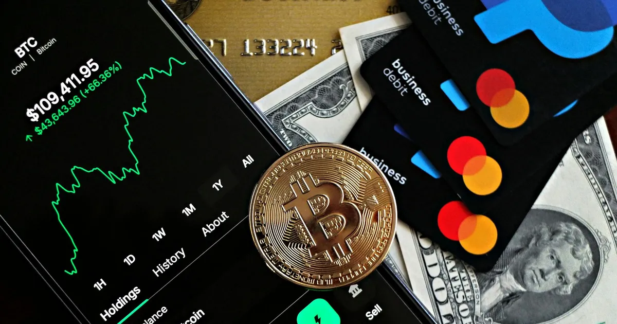 Resultados 4T25 bancos: Bitcoin, apps e cartões representam investimentos em Itaú, Bradesco, Santander e Banco do Brasil.