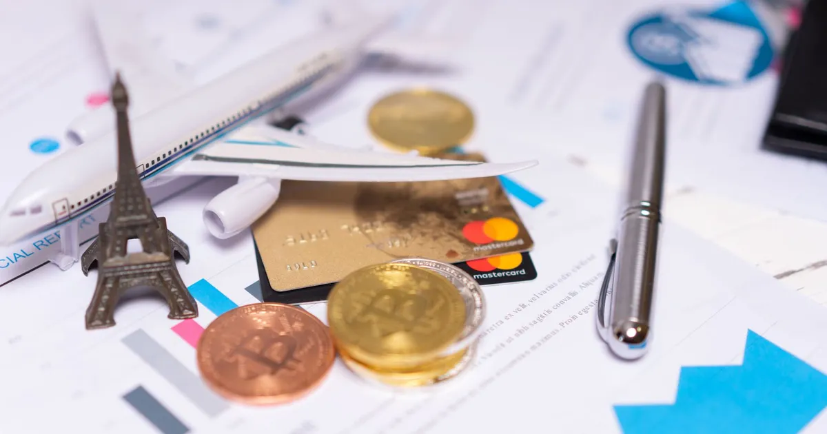 Bolsa mista: OceanPact, BTG Pactual, dividendos e cautela global em documentos financeiros.