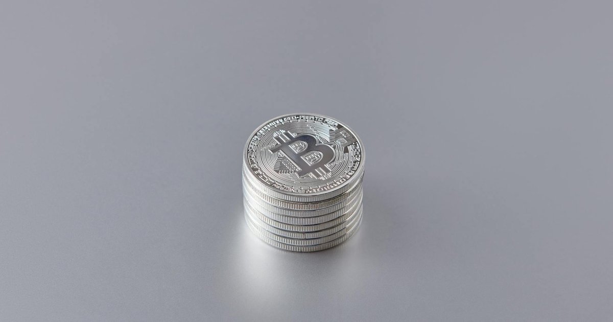 Bolsas turbinadas: IA chinesa explode, Strava no IPO e Bitcoin?