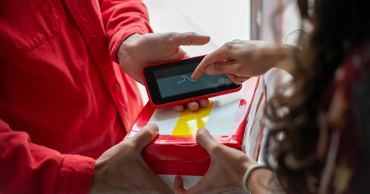 Entrega de encomenda online: tarifas e impacto no e-commerce brasileiro.