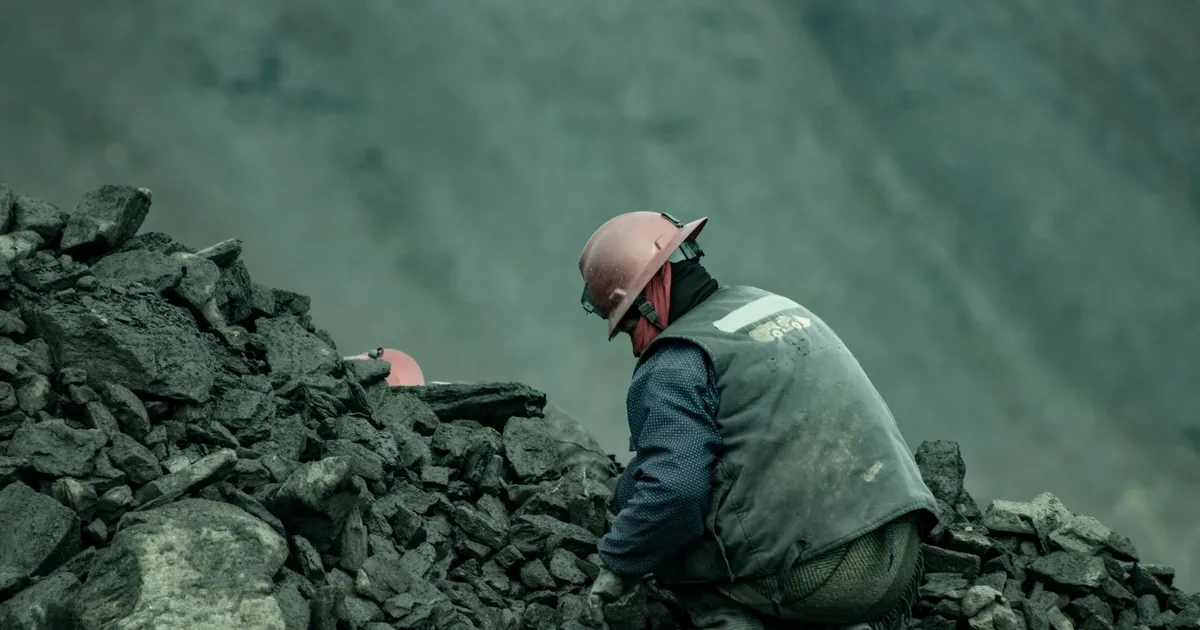 Mineração de minerais críticos no Peru. Acordo Brasil-EUA impulsiona economia verde e segurança energética.