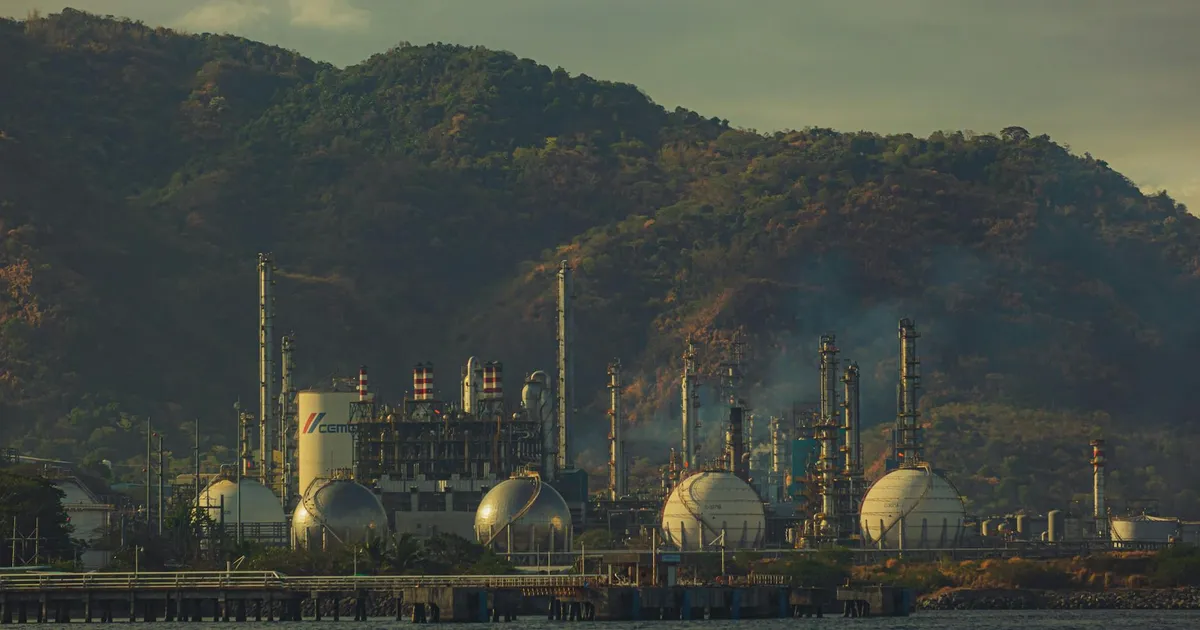 Refinaria na China: produção de petróleo e impacto na economia global, câmbio e possíveis reflexos no Brasil.