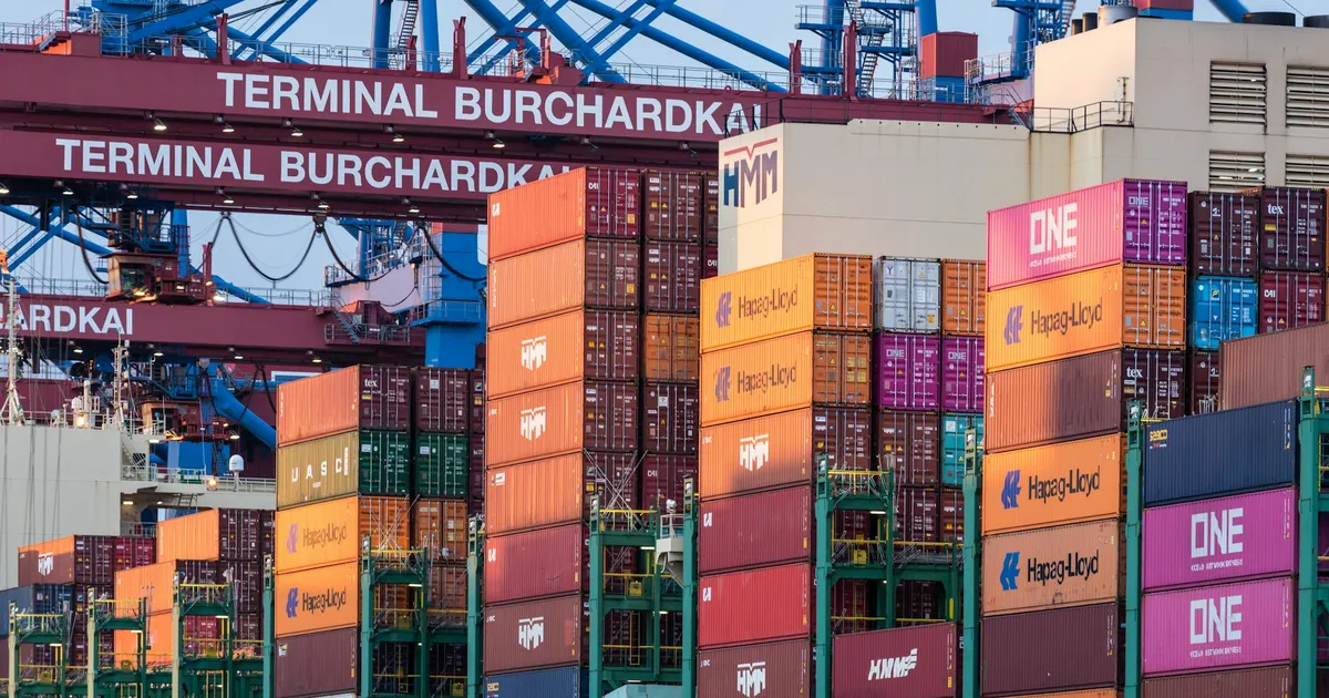 China impulsiona, BRB em alerta e portos batem recorde