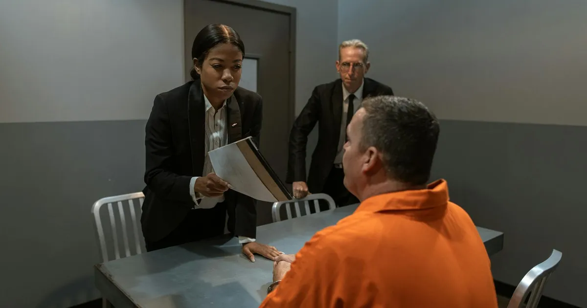 CNJ une contracheques; PF mira ex-prefeito por milícia digital