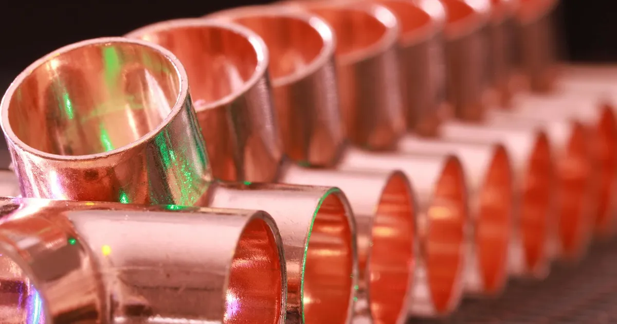 Cobre em Alta na China: Impacto nos Investimentos Brasileiros