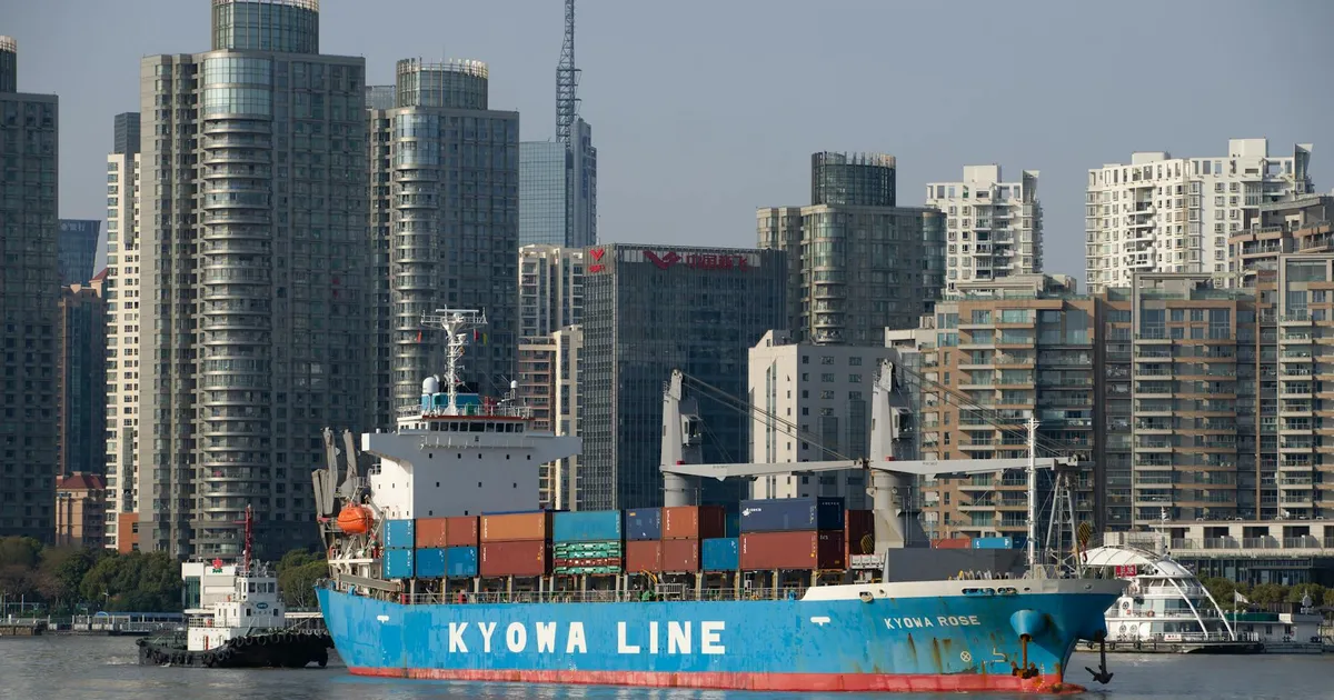 China acelera, mas guerra no Oriente Médio preocupa; entenda