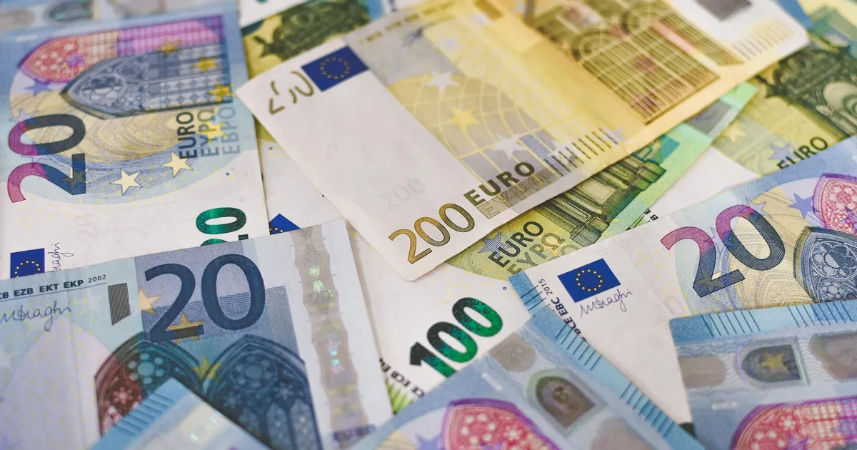 Dólar sobe e Milei assusta: o que pesa no seu bolso?