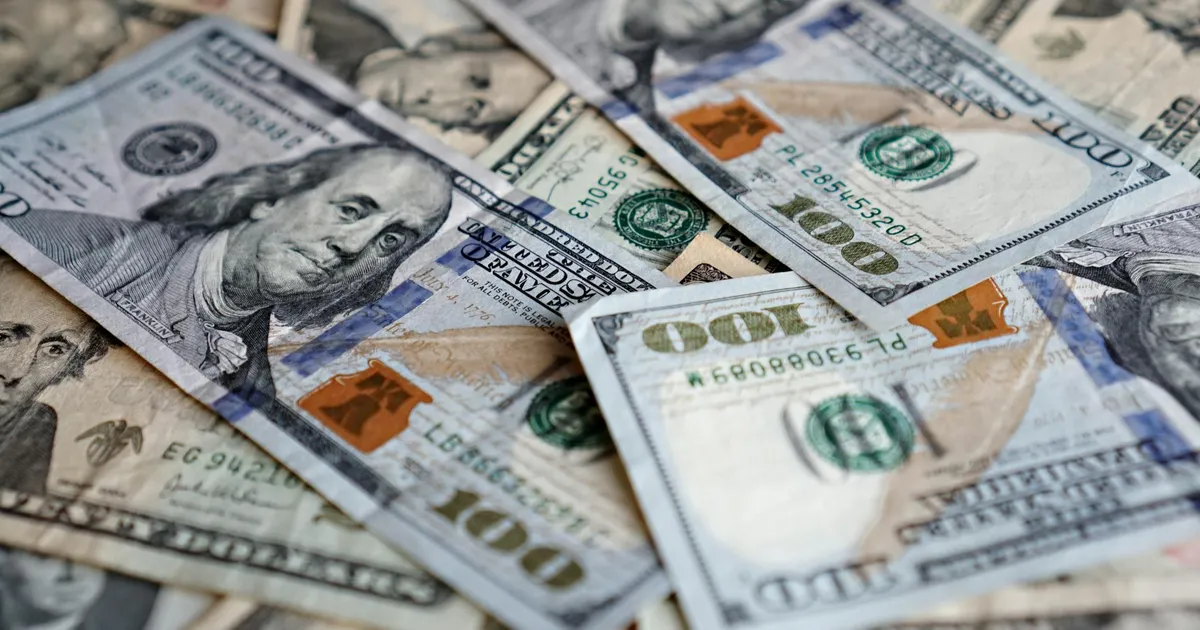 Dólar em Queda Livre! Entenda os Motivos e o Impacto nos Seus Investimentos