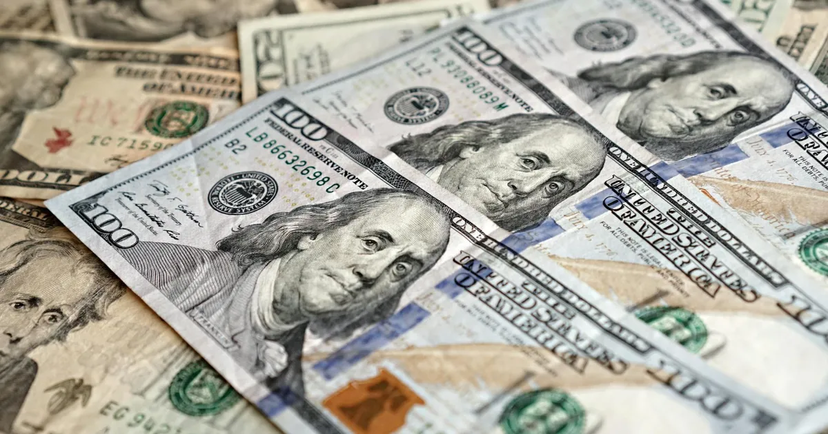 Dólar derrete! Trump balança e Japão entra em cena