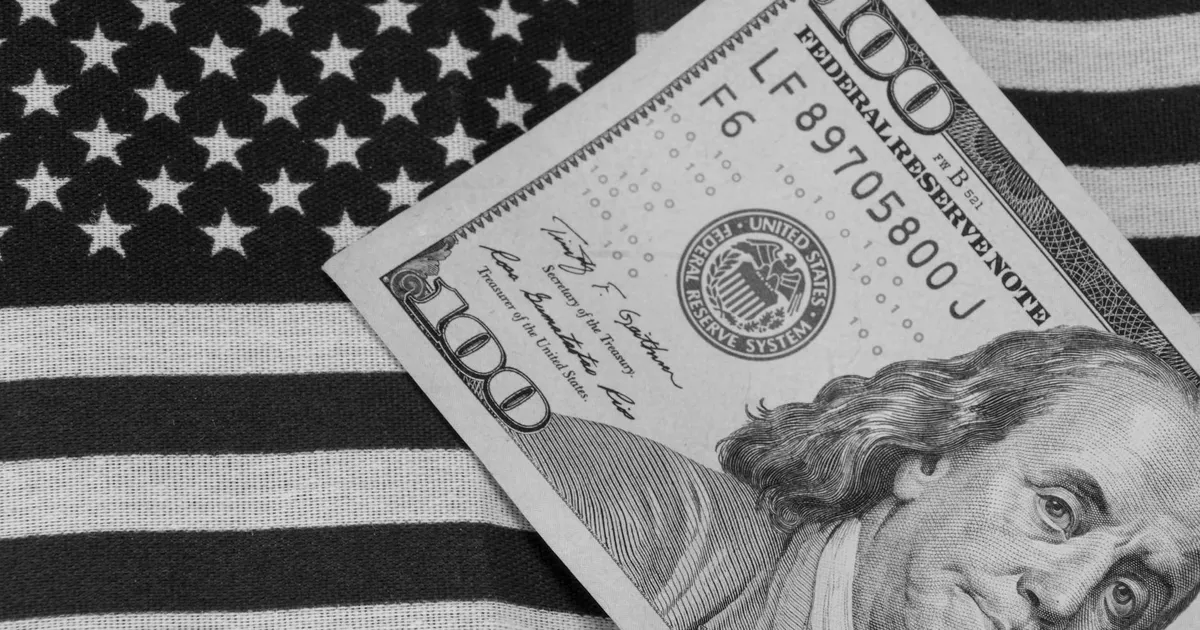 Dólar: Alívio com Trump Diminui Queda, Mas Cenário Interno Abalado Pesa