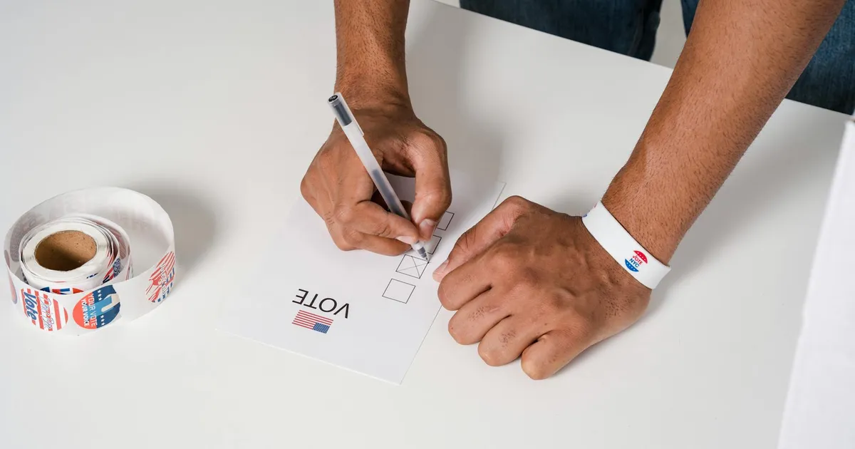 Eleições 2026: Indecisos Decisivos? Lula vs. Bolsonaro e o Futuro do Voto