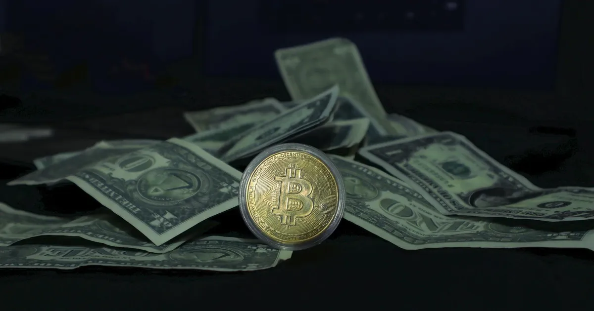 Bitcoin e dólar americano: Impacto das decisões do Fed nas finanças e criptomoedas.