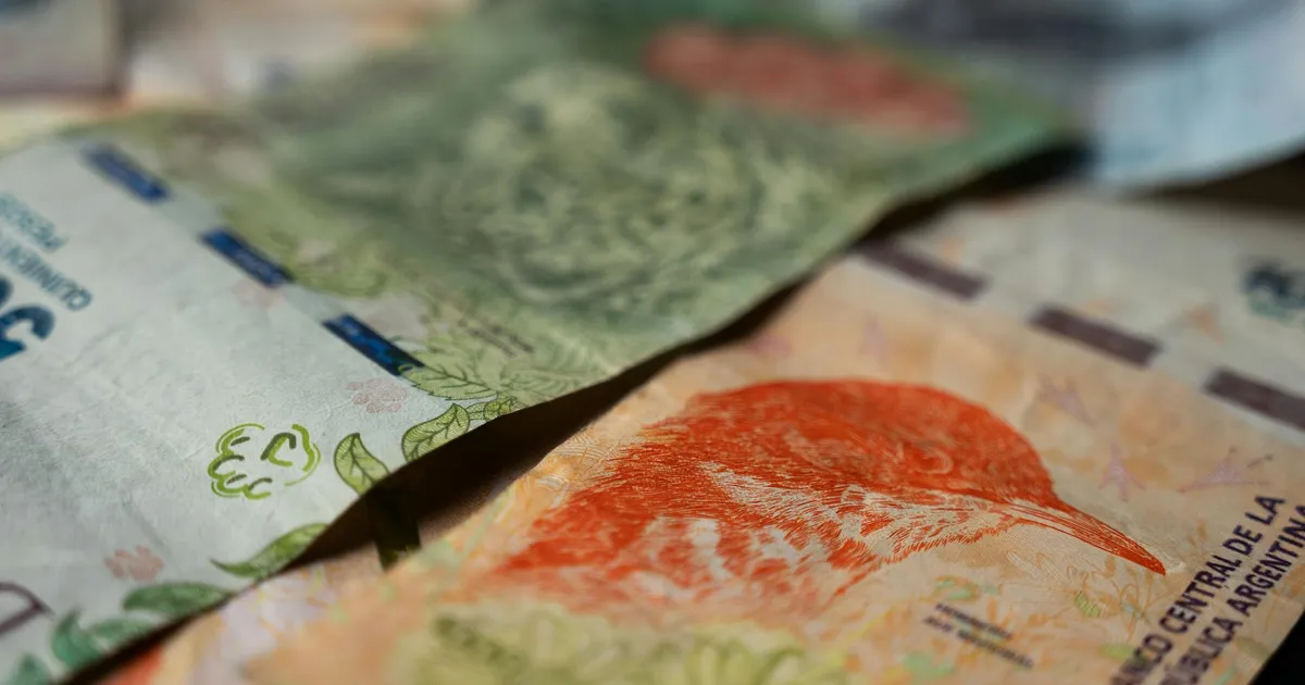 Fed pode cortar juros? E o que Milei apronta na Argentina?