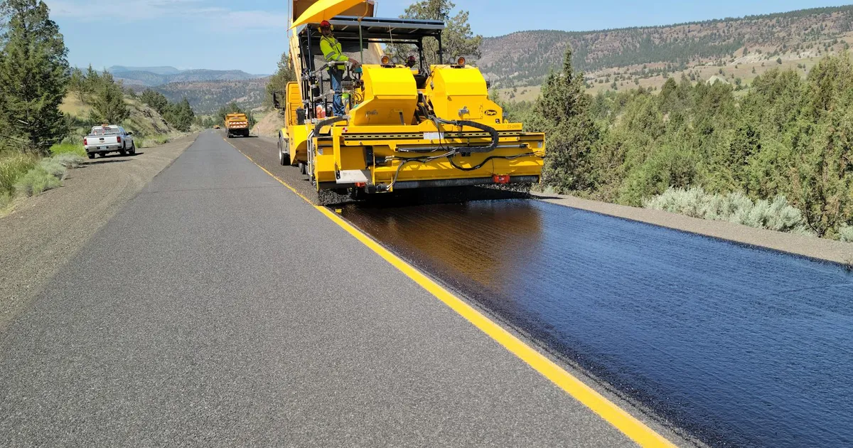 Concessão Fernão Dias: Obra de infraestrutura rodoviária. Desenvolvimento e pavimentação.