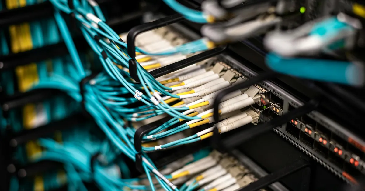 Fibra Óptica: R$ 50 Milhões do BNDES para Turbinar a Internet e os Data Centers do Brasil