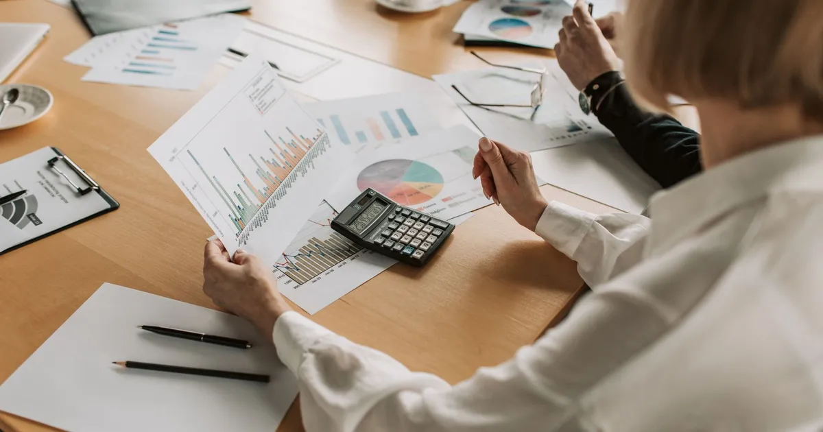 FMI elogia resiliência da economia brasileira e pede cautela com juros e mais esforço fiscal
