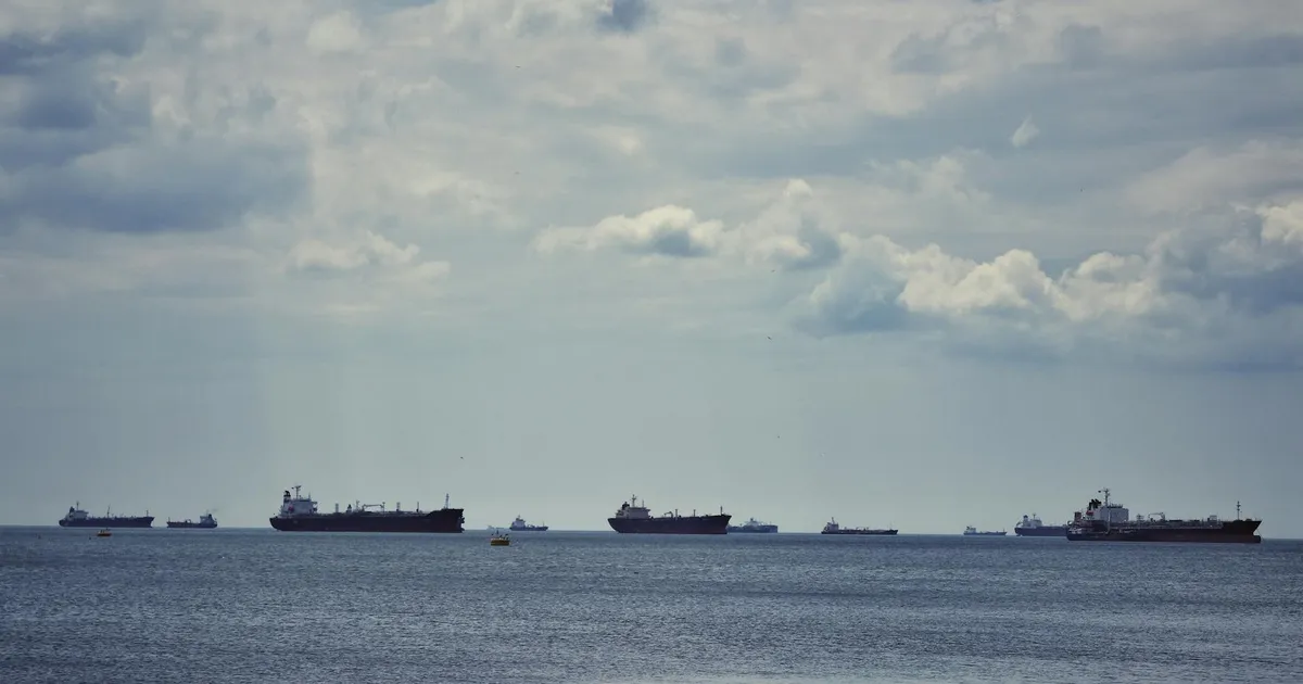 Guerra no Oriente Médio: Petróleo em alta e reflexos globais