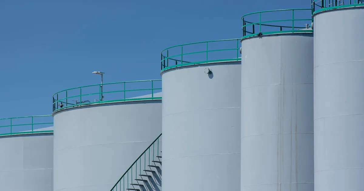 Guerra no Irã: Petróleo dispara e ameaça eleição nos EUA?