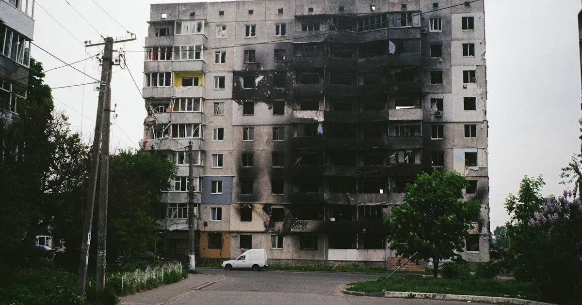 Guerra no Oriente Média: Petróleo Abalando Seu Bolso e a Selic?