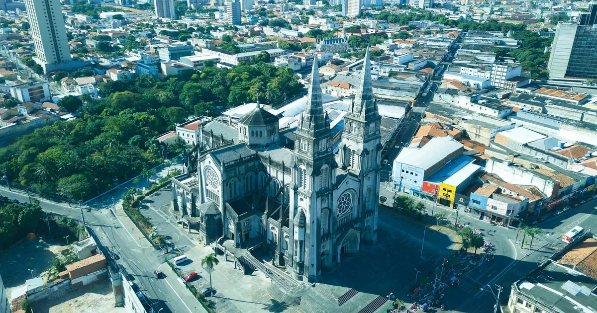 Catedral Metropolitana em Maceió, Alagoas. Cenário político para eleições 2026 com JHC.