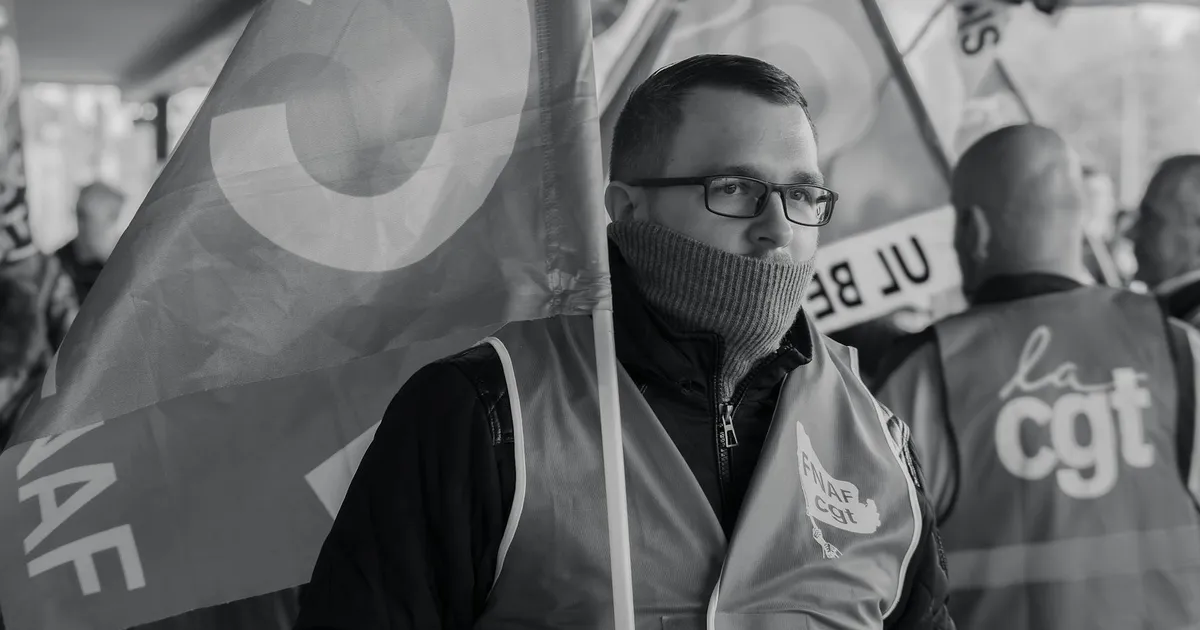 Kátia Abreu no PT: Protesto com bandeiras ligado a eleições 2026 e debate sobre 