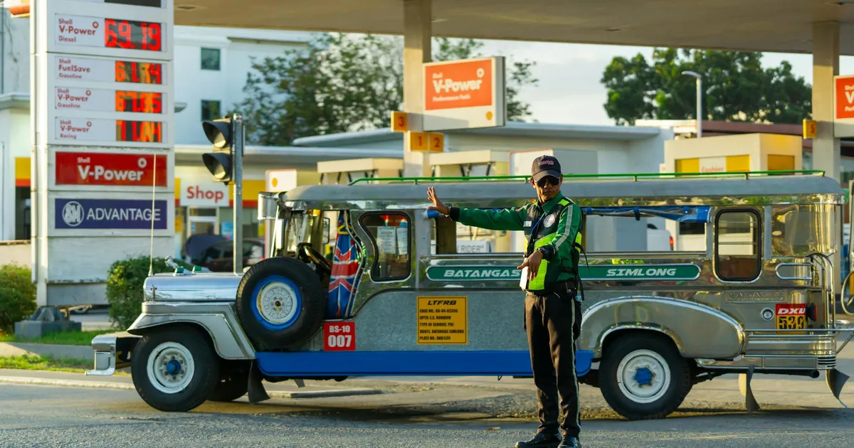 Petróleo em Alta: Impacto no Preço da Gasolina, Alimentos e Agronegócio