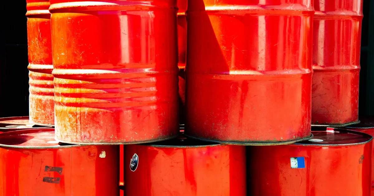 Petróleo em Queda: O que a Trégua EUA-Irã Significa para Investimentos e seu Bolso