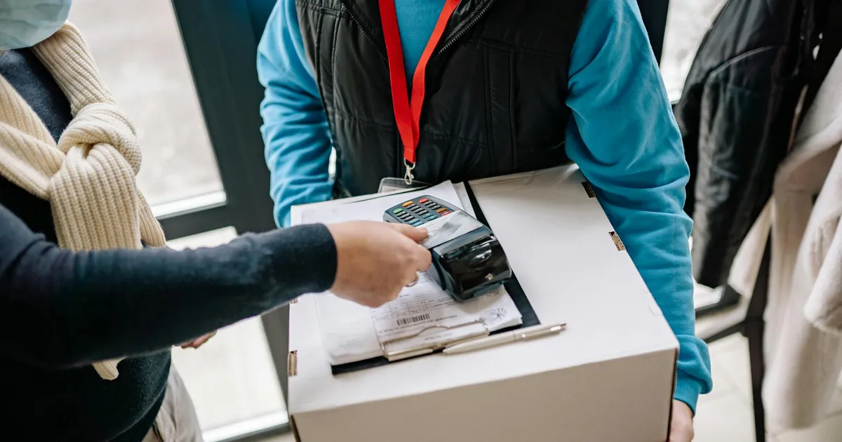 PIB em Alerta: Queda nos Serviços Atinge seu Bolso - Entenda!