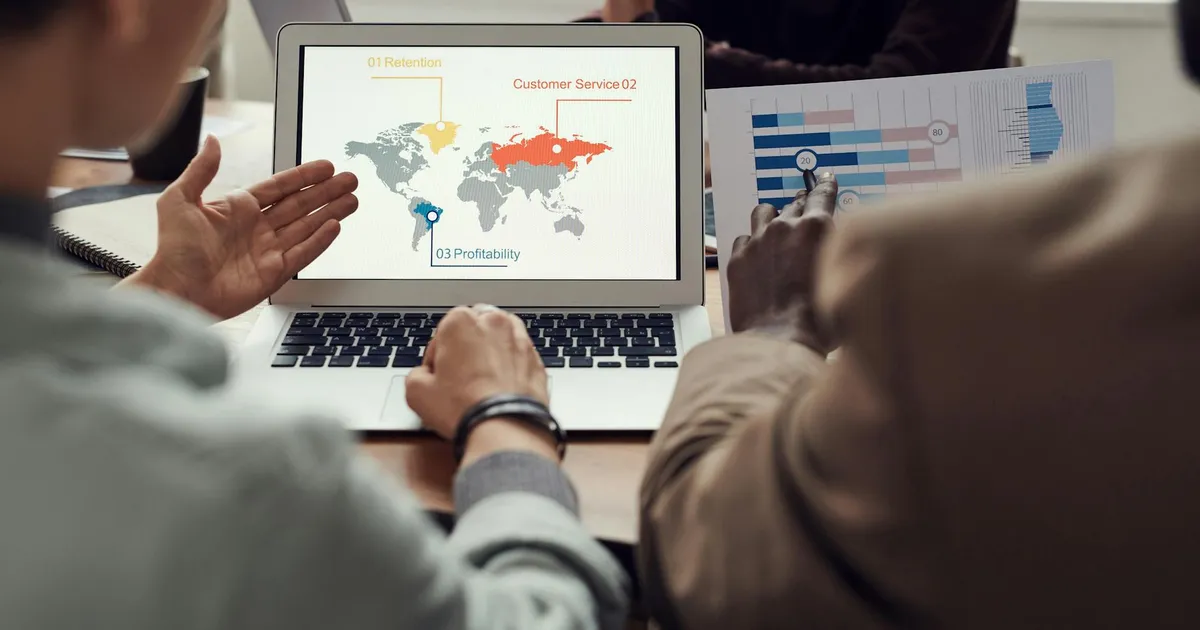 PMIs globais e Fed no radar: o que esperar do mercado hoje