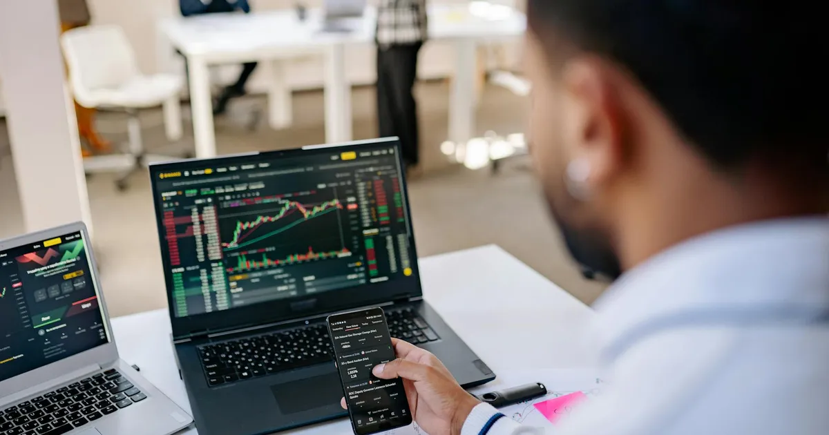 Pré-mercado: Bolsa mira alta com externos; small caps em foco