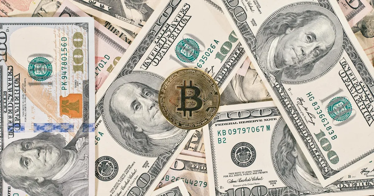 Pré-mercado: Dólar em Destaque e Futuros Aguardam Sinais da Inflação e Geopolítica