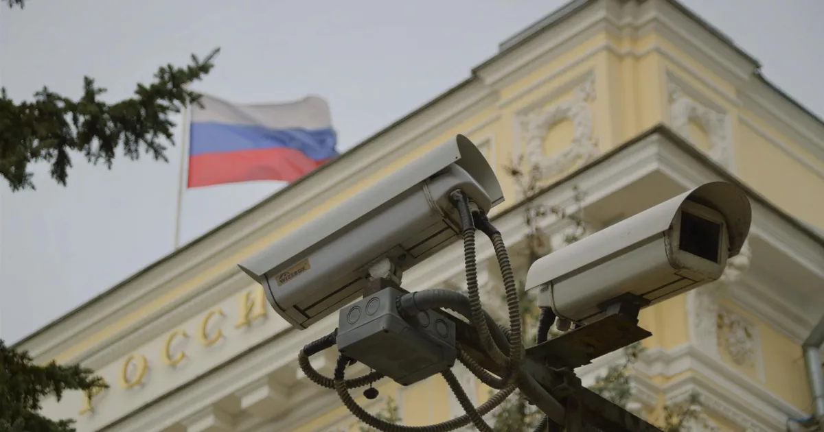 Segurança: PEC 'blinda' verbas e EUA trocam comando