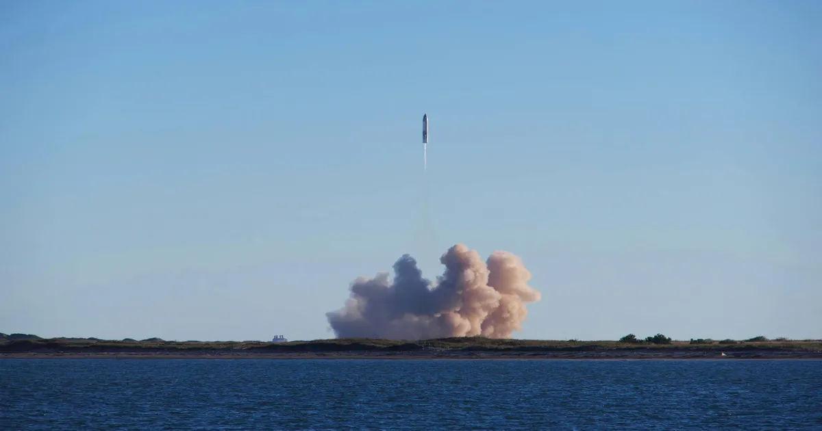 Lançamento de foguete SpaceX sobre South Padre Island, um passo para o IPO e trilhões no mercado de ações de Elon Musk.