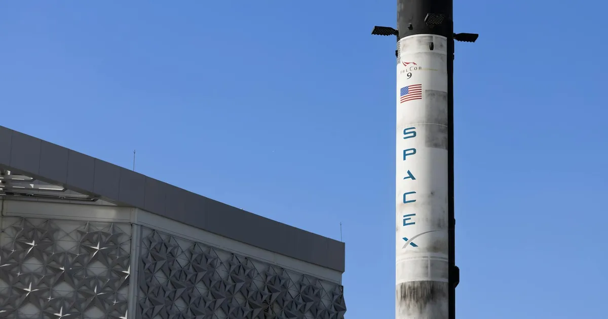 Foguete Falcon 9 da SpaceX. IPO da SpaceX em pauta com Eli Lilly e Nvidia.