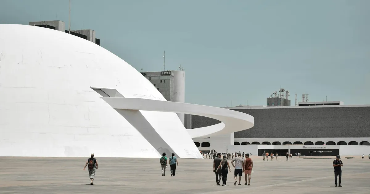 Museu Nacional em Brasília: STF no radar do Congresso. Decisões judiciais e Eleições 2026 em debate.