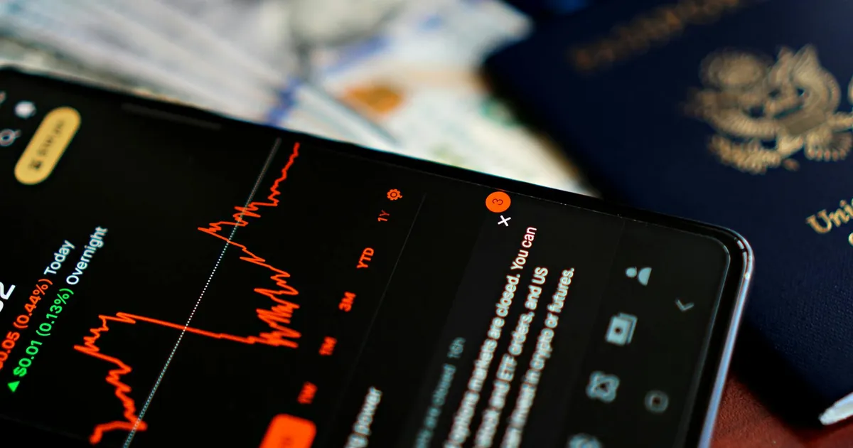 Tarifa de Trump: Dólar sobe e o que você compra fica mais caro?