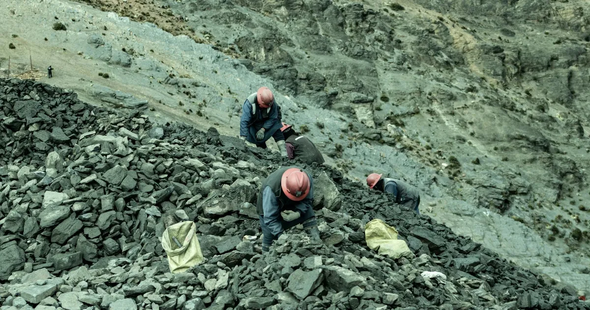 Dividendos Vale? Pedreira da Vale em destaque no artigo sobre resultados e MRV. Construção civil aquecida.